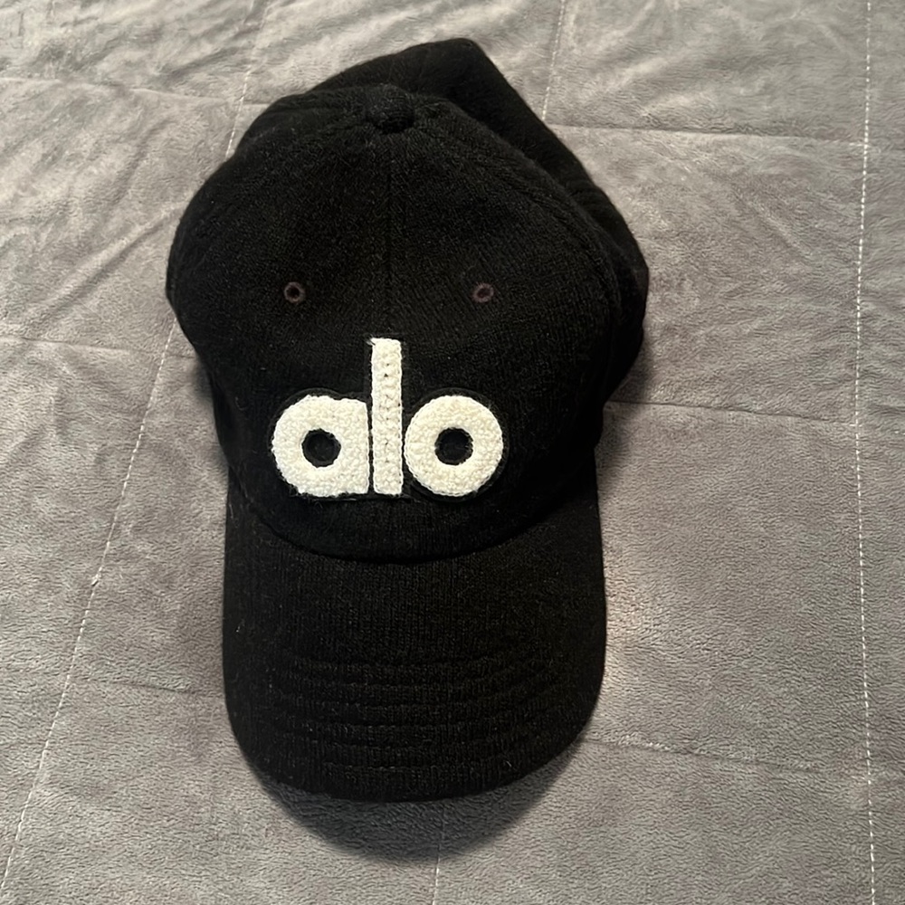 Alo Yoga Black Hat